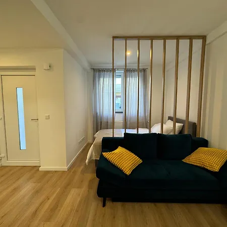 דירה Modern Apartment, Just 5 Minutes To Downtown *
