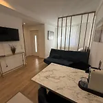 Apartment Modern Apartment, Just 5 Minutes To Downtown Nürnberg