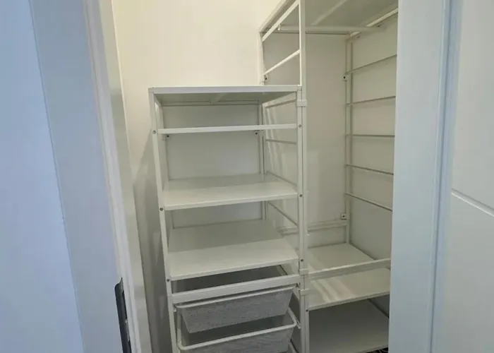 Modern Apartment, Just 5 Minutes To Downtown